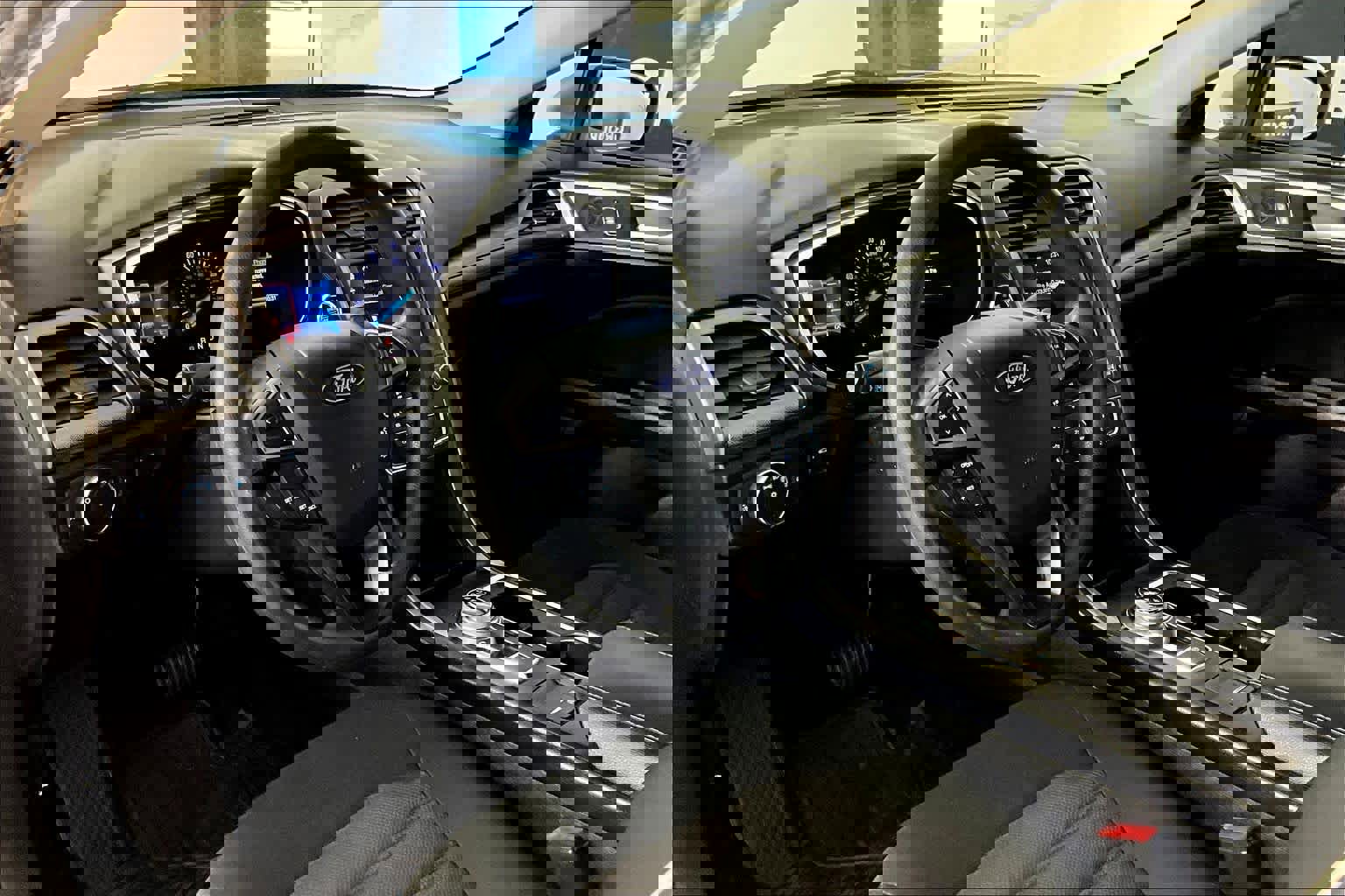 Used 2019 Ford Fusion SE image 17