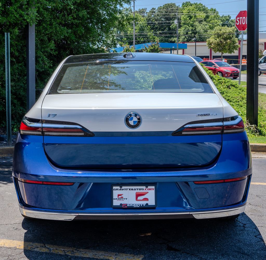 Used 2024 BMW i7 eDrive50 w/ Executive Package RWD image 26