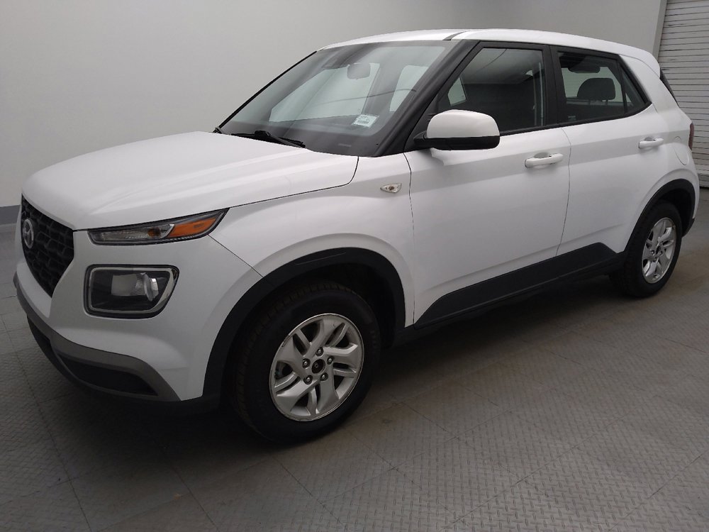 Used 2022 Hyundai Venue SE FWD image 2