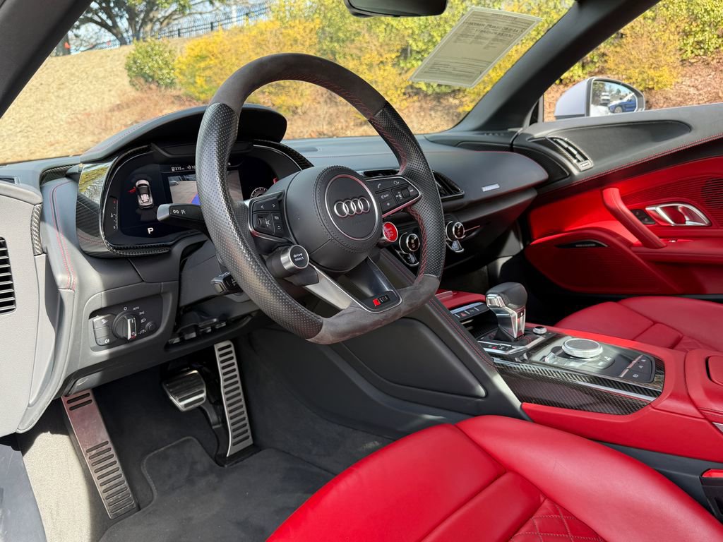 Used 2018 Audi R8 V10 image 14