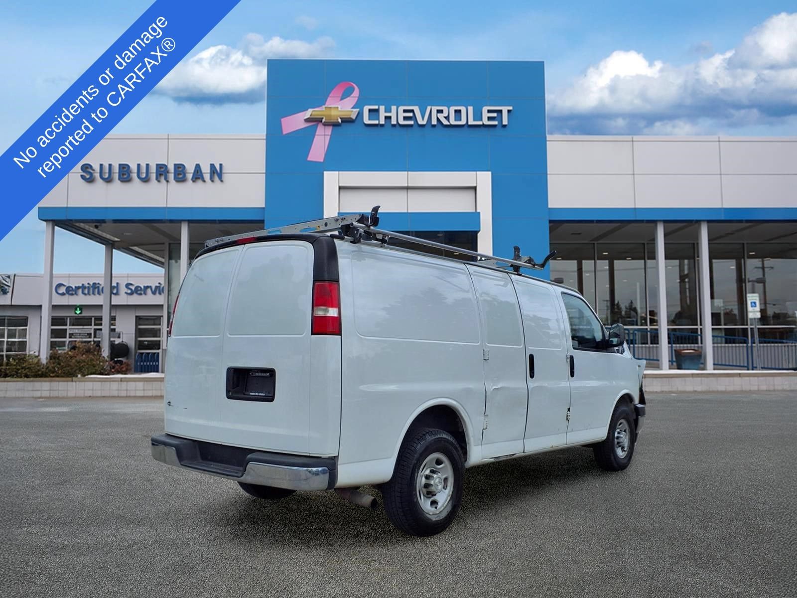 Used 2017 Chevrolet Express 2500 RWD image 5