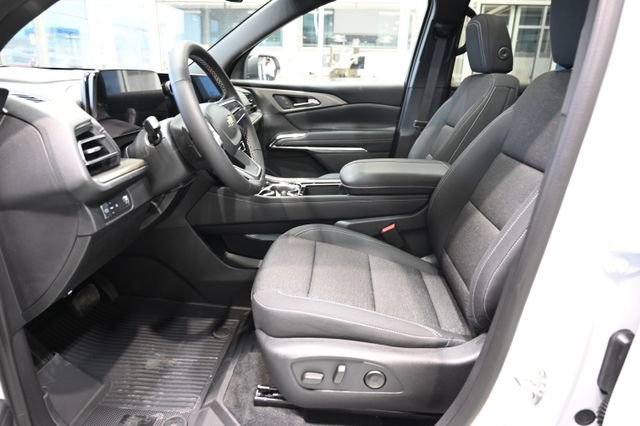 New 2026 Chevrolet Traverse LT w/ Sun and Wheel Package image 9