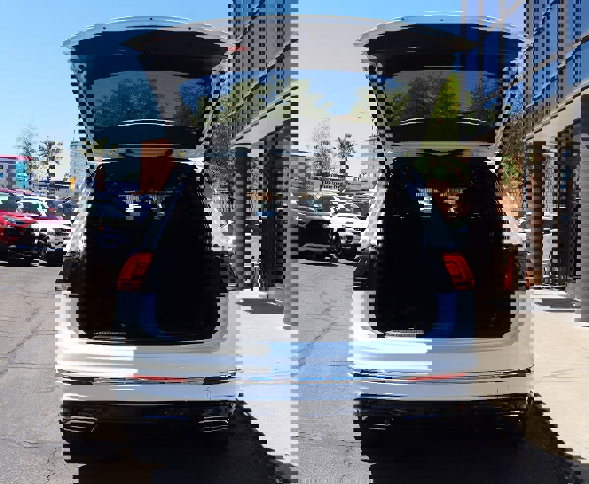 Used 2021 Volkswagen Tiguan SEL Premium R-Line image 23