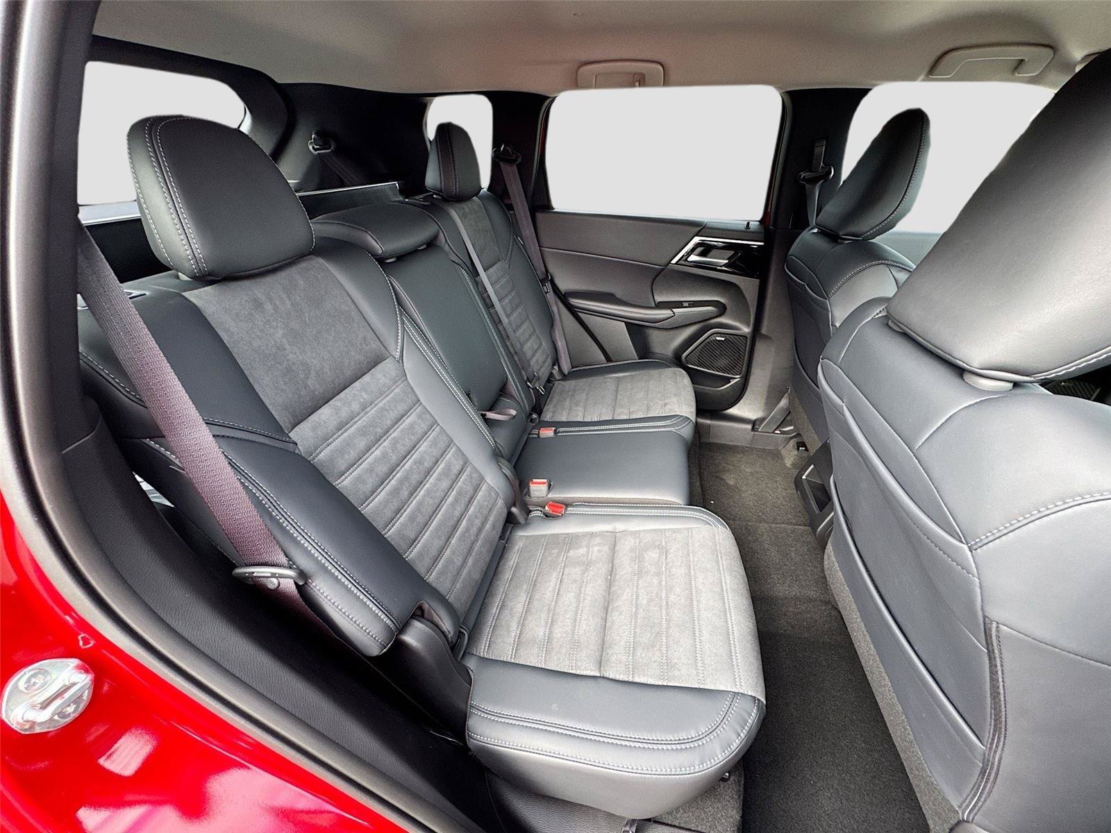New 2026 Mitsubishi Outlander SE FWD image 26