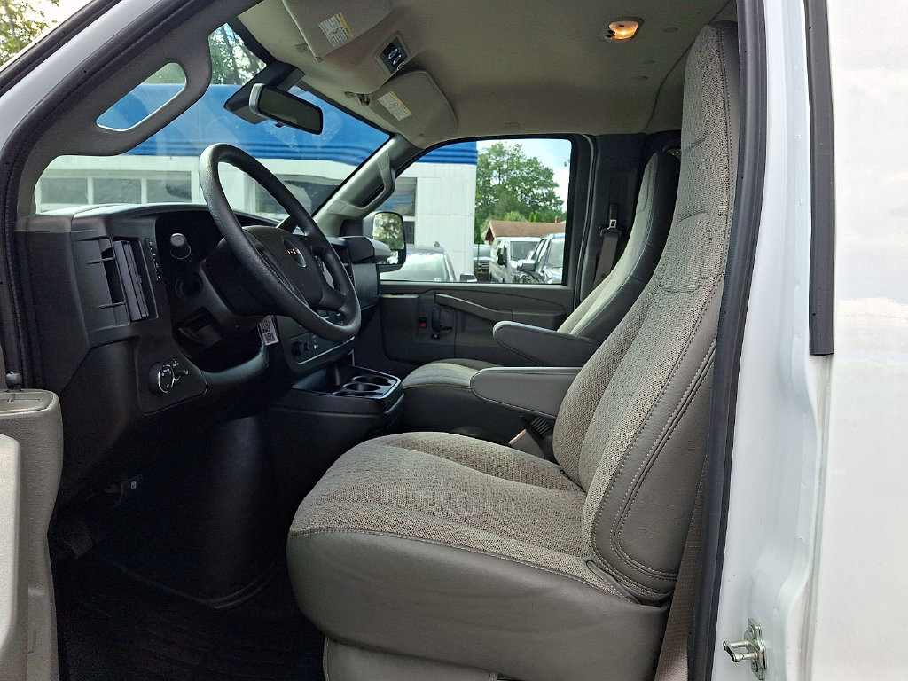 Used 2026 GMC Savana 3500 LT w/ LT Preferred Equipment Group RWD image 14