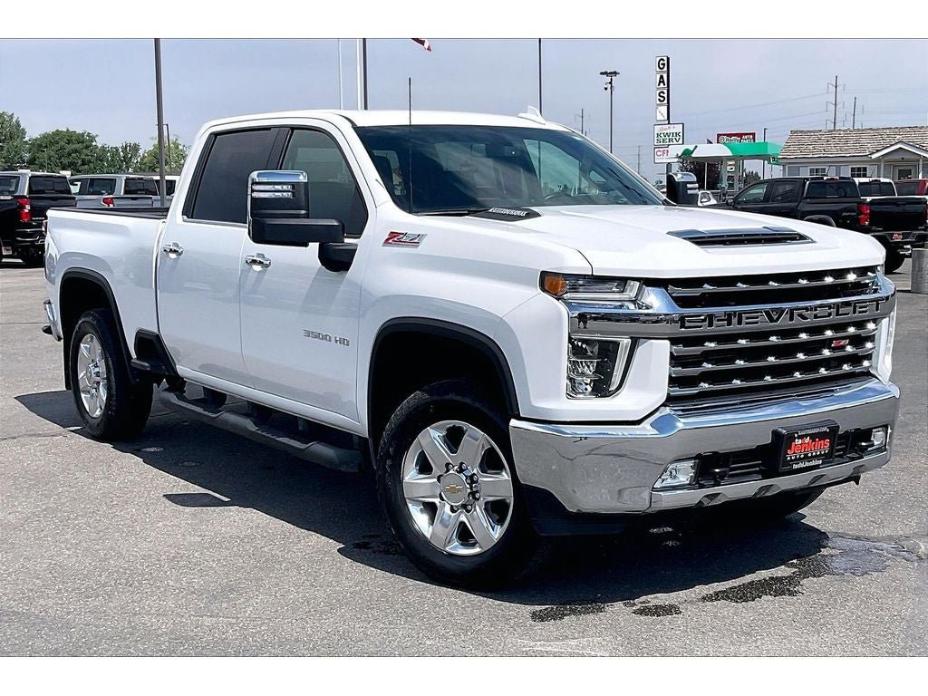 Used 2022 Chevrolet Silverado 3500 LTZ AWD/4WD image 2