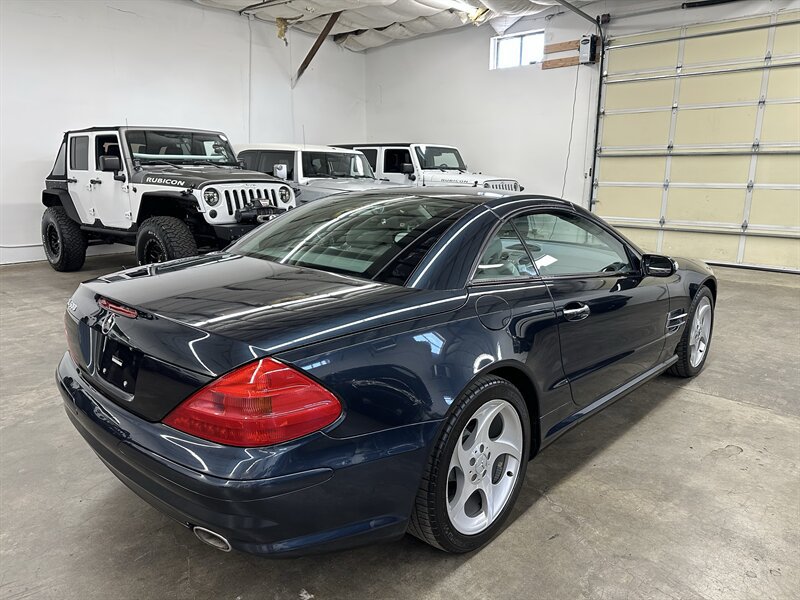 Used 2005 Mercedes-Benz SL 500 w/ AMG Sport Pkg image 11