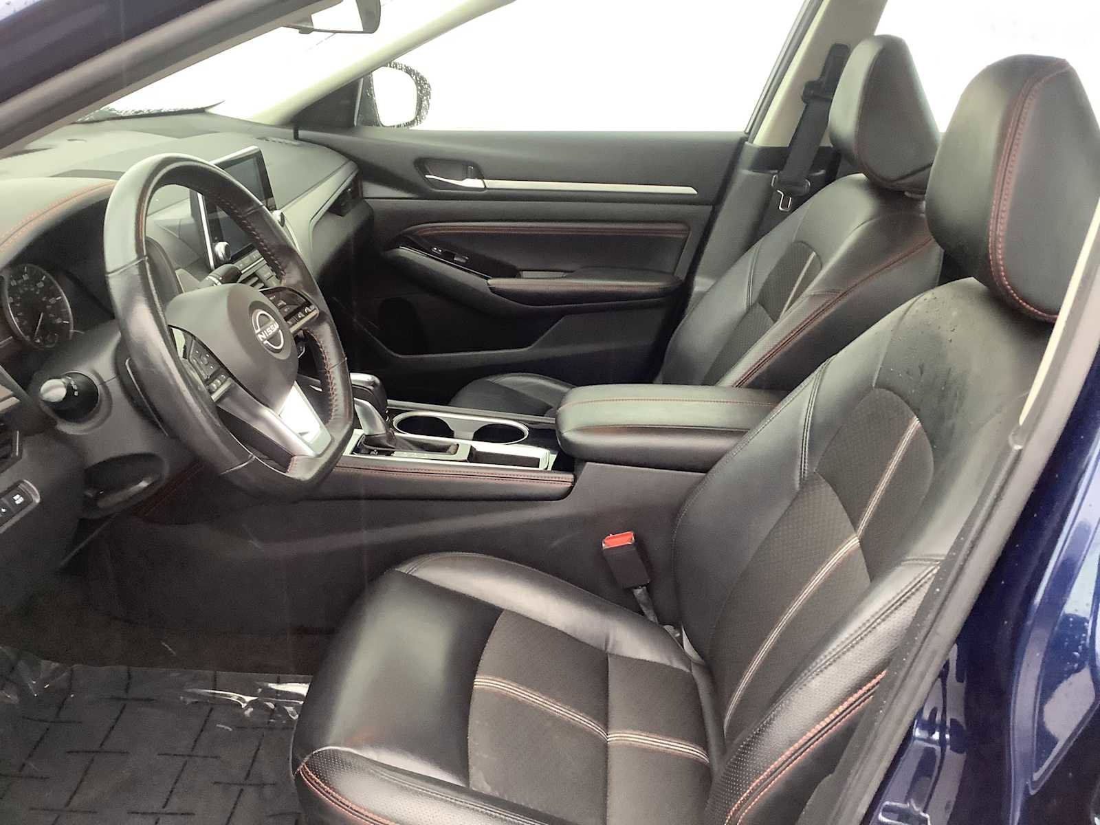 Used 2023 Nissan Altima 2.5 SR image 2