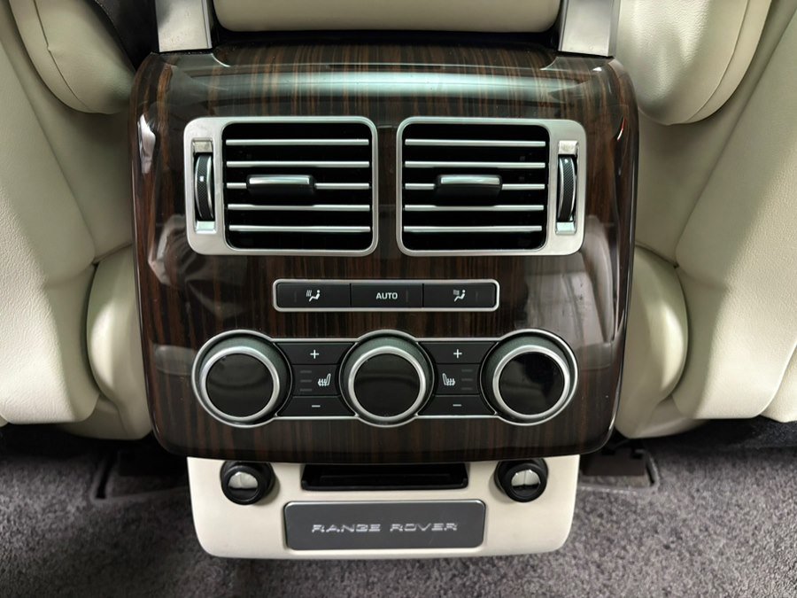 Used 2017 Land Rover Range Rover HSE image 37