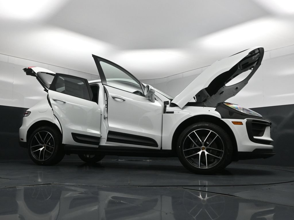New 2026 Porsche Macan AWD/4WD image 34