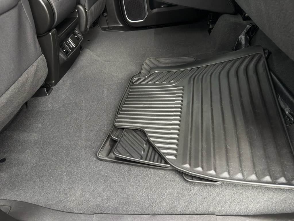 Used 2024 Chevrolet Silverado 1500 LT image 35