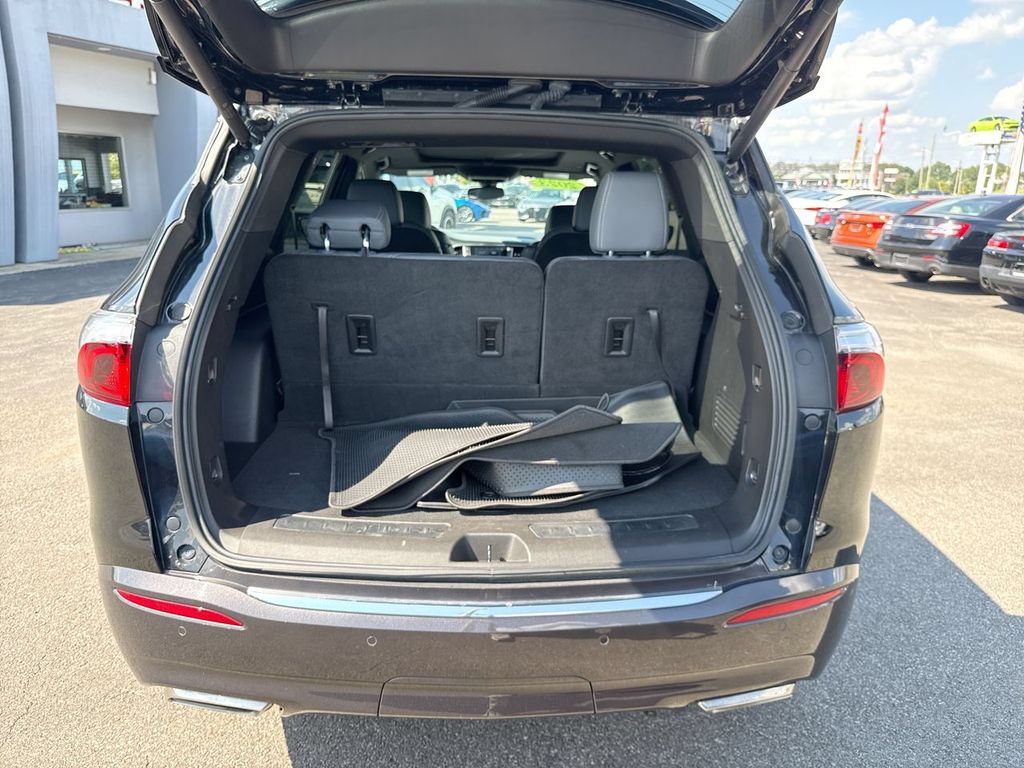 Used 2023 Buick Enclave Essence w/ Experience Buick Package AWD/4WD image 17