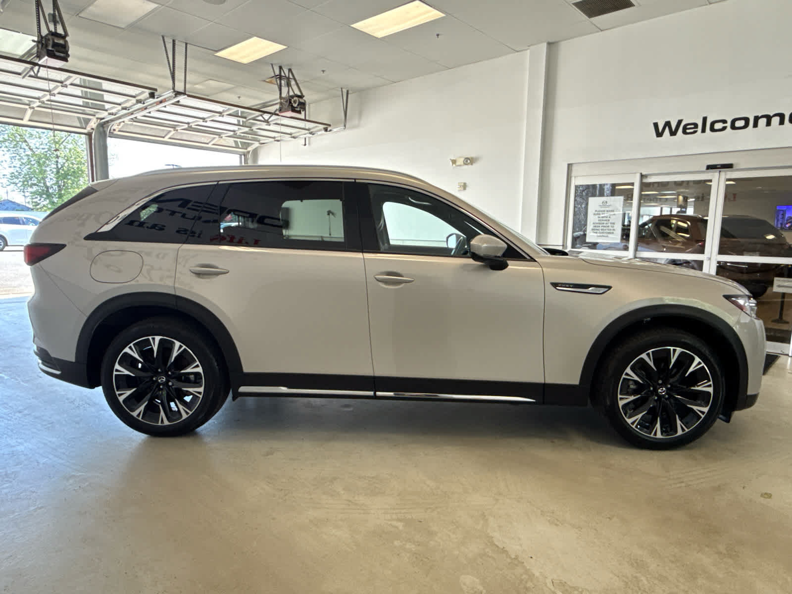 Certified 2026 MAZDA CX-90 Plug-In Hybrid w/ Premium Plus AWD/4WD image 7