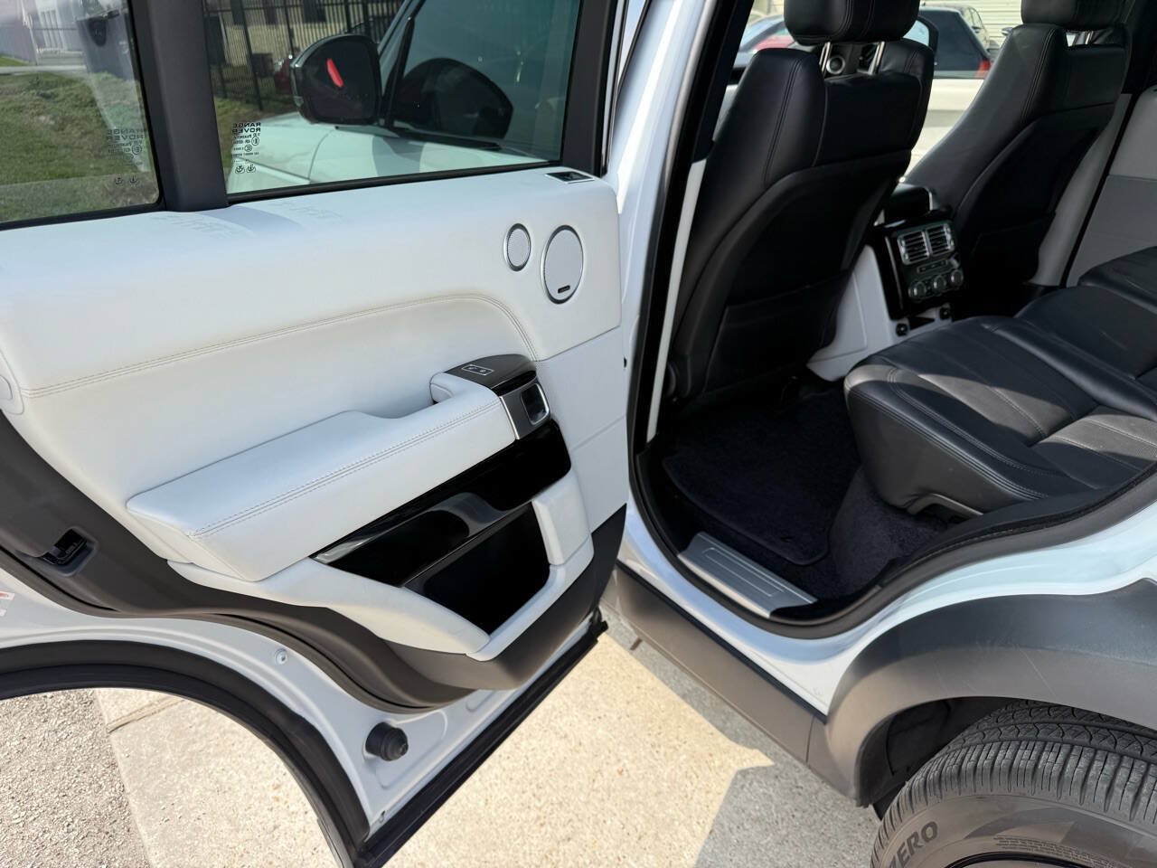 Used 2016 Land Rover Range Rover HSE AWD/4WD image 22