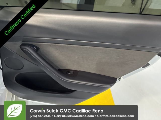 Used 2022 Tesla Model 3 Performance image 25