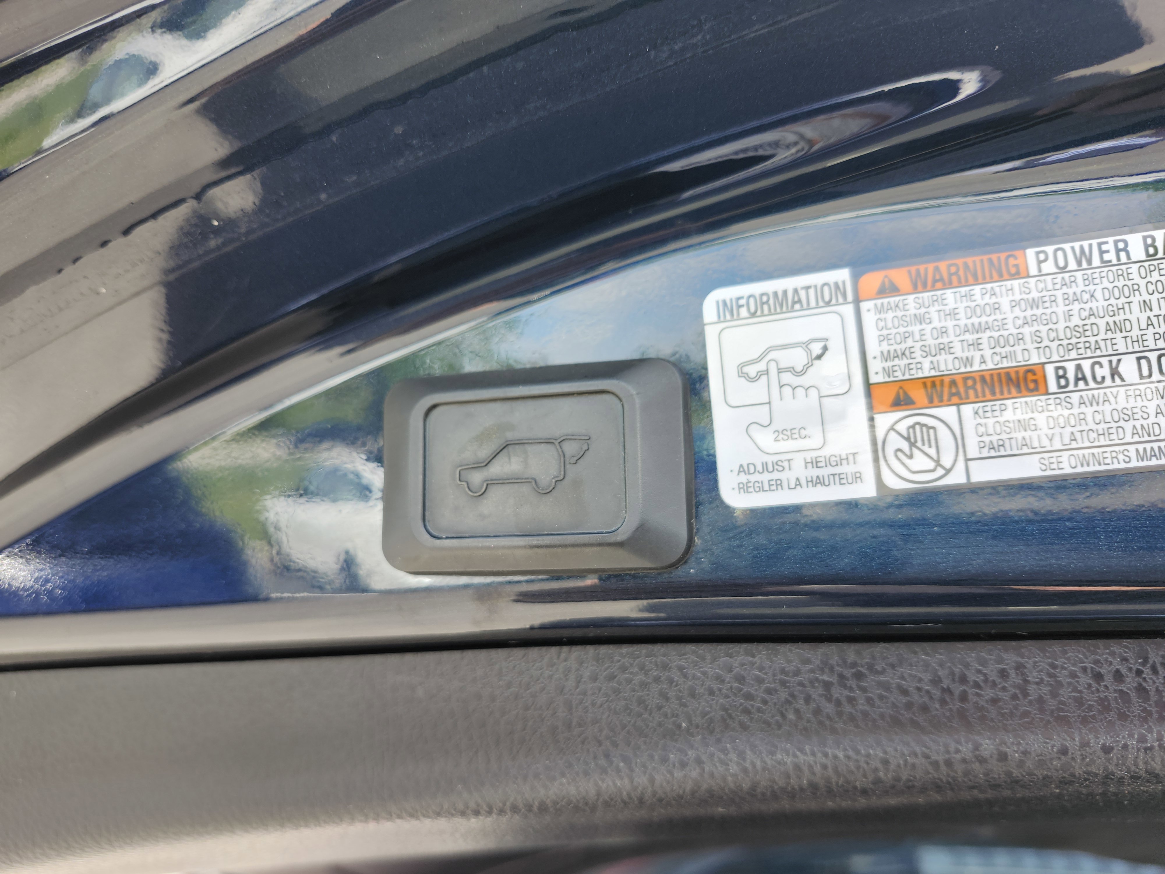 Used 2017 Toyota RAV4 SE FWD image 25