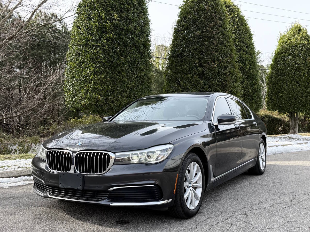 Used 2019 BMW 740i xDrive AWD/4WD image 3