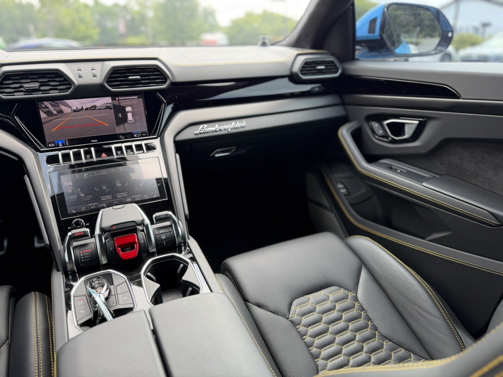Used 2024 Lamborghini Urus S AWD/4WD image 29