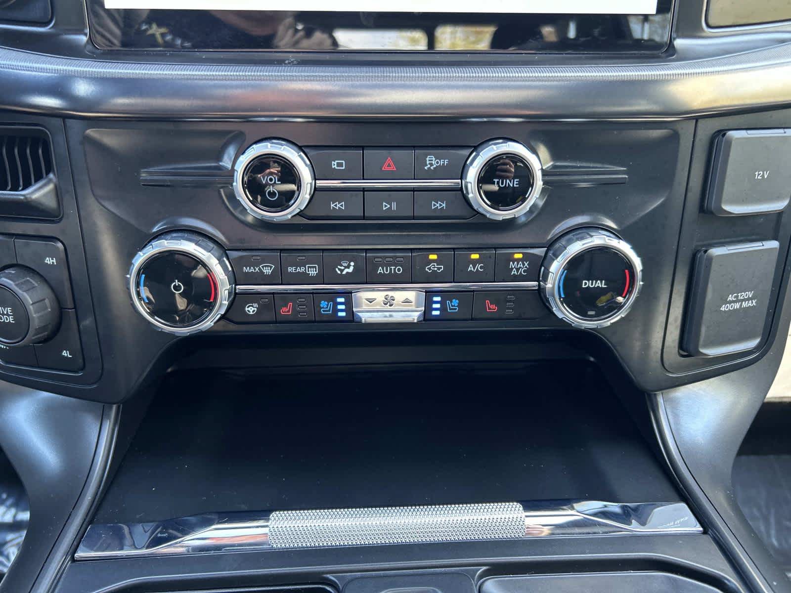 Used 2025 Ford F150 Lariat AWD/4WD image 27