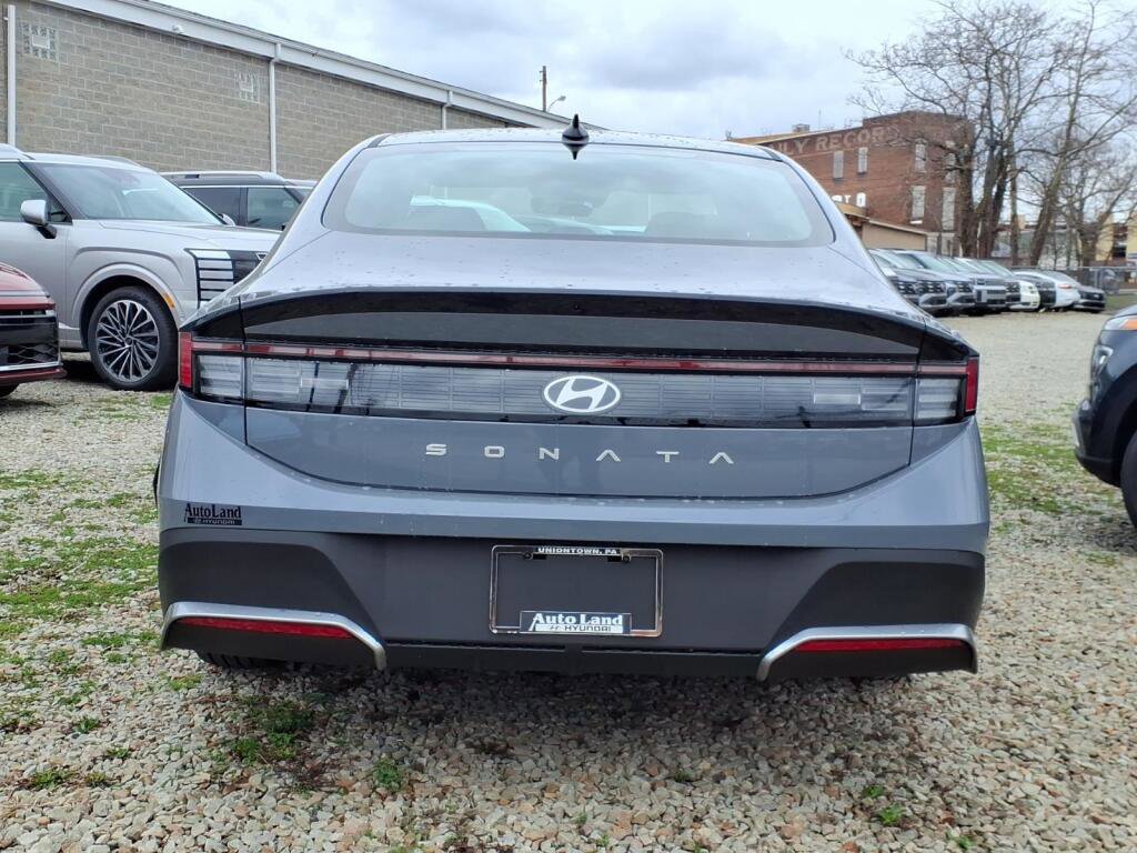 New 2026 Hyundai Sonata SE image 4