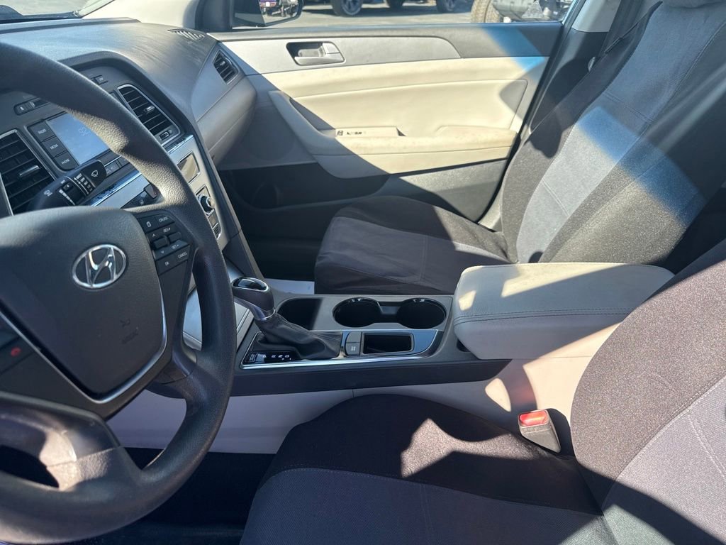 Used 2016 Hyundai Sonata SE image 15