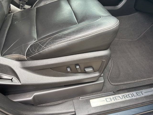 Used 2020 Chevrolet Suburban LT RWD image 40