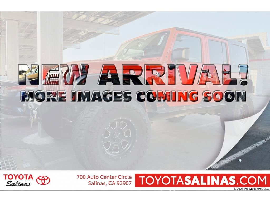 Used 2015 Jeep Wrangler Unlimited Rubicon w/ Connectivity Group