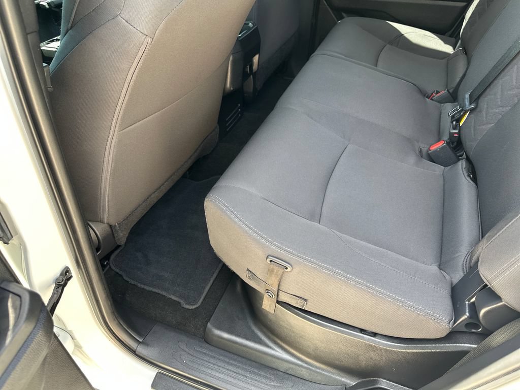 Used 2025 Toyota Tacoma SR AWD/4WD image 35