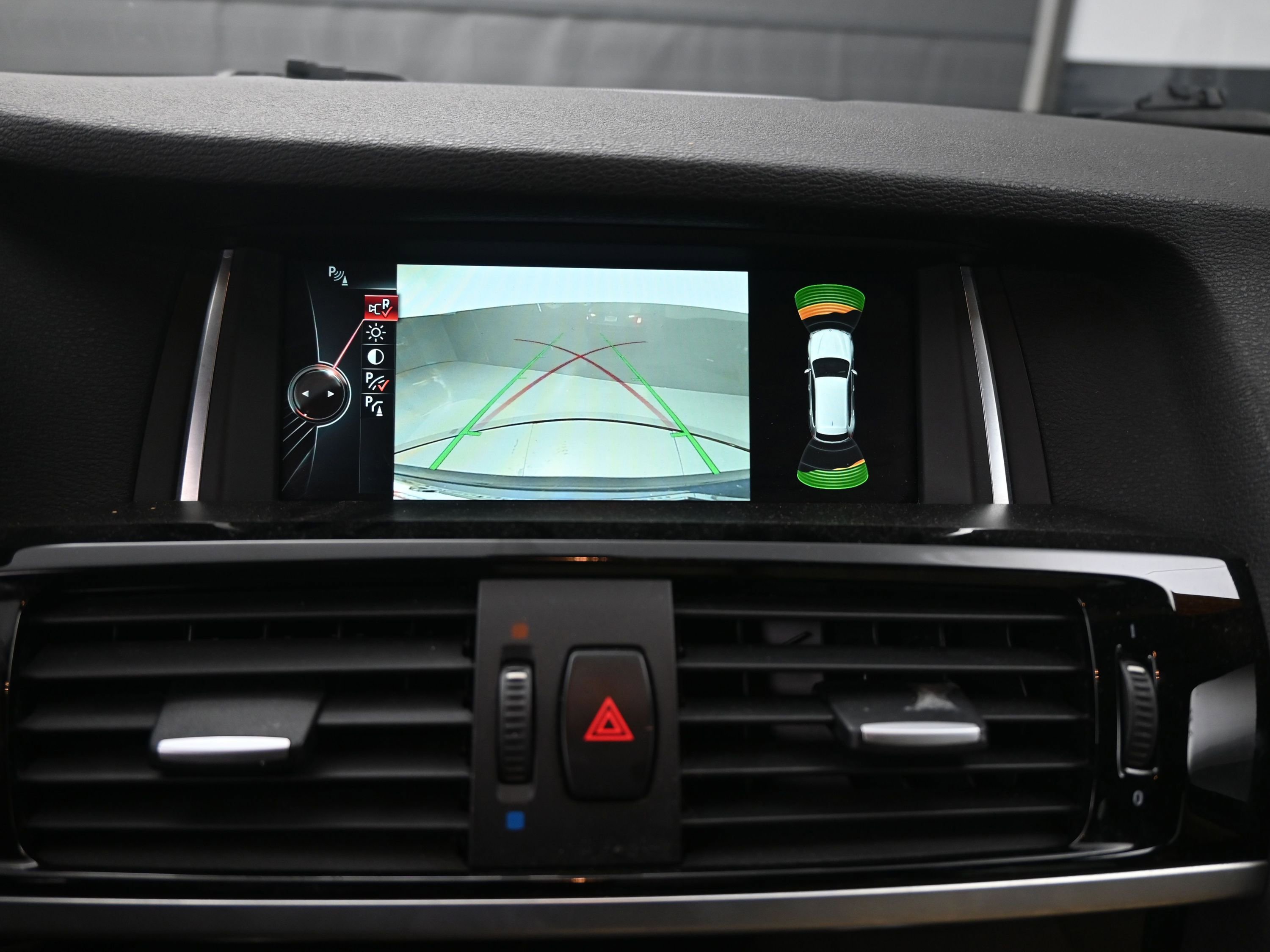 Used 2016 BMW X3 xDrive28d image 13