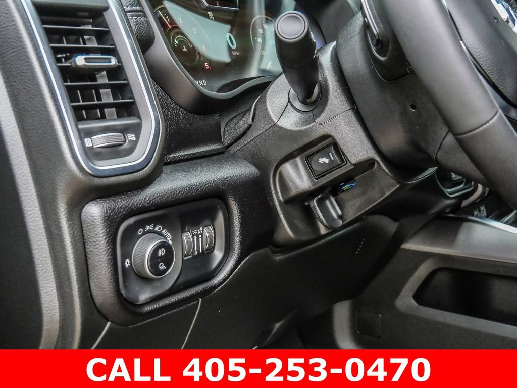 Used 2025 RAM 3500 Laramie AWD/4WD image 34