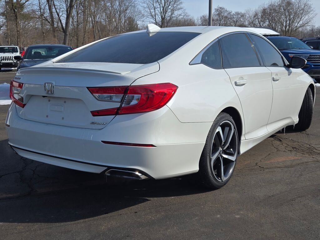 Used 2018 Honda Accord Sport image 9