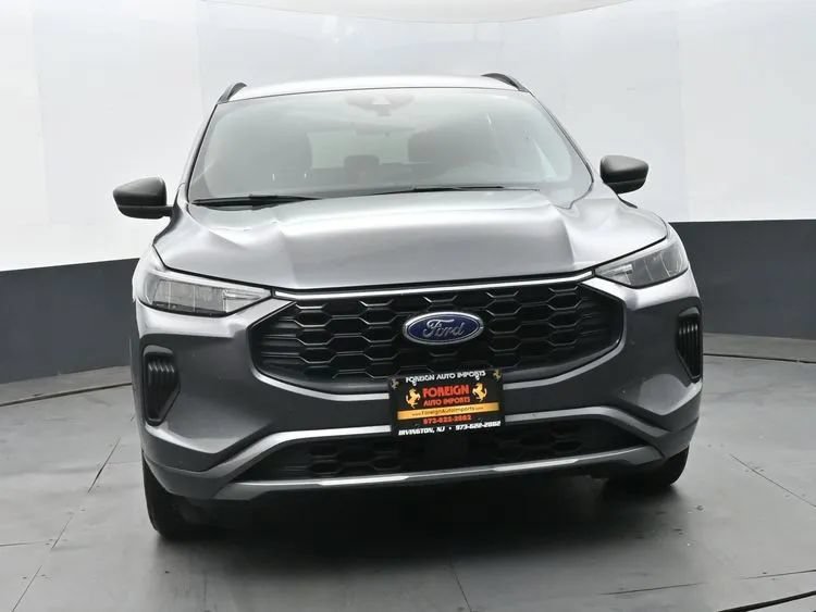 Used 2024 Ford Escape ST-Line FWD image 3