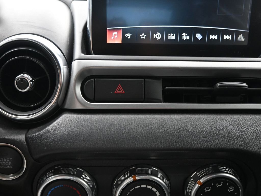 Used 2019 FIAT 124 Spider Classica w/ Technology Group image 24