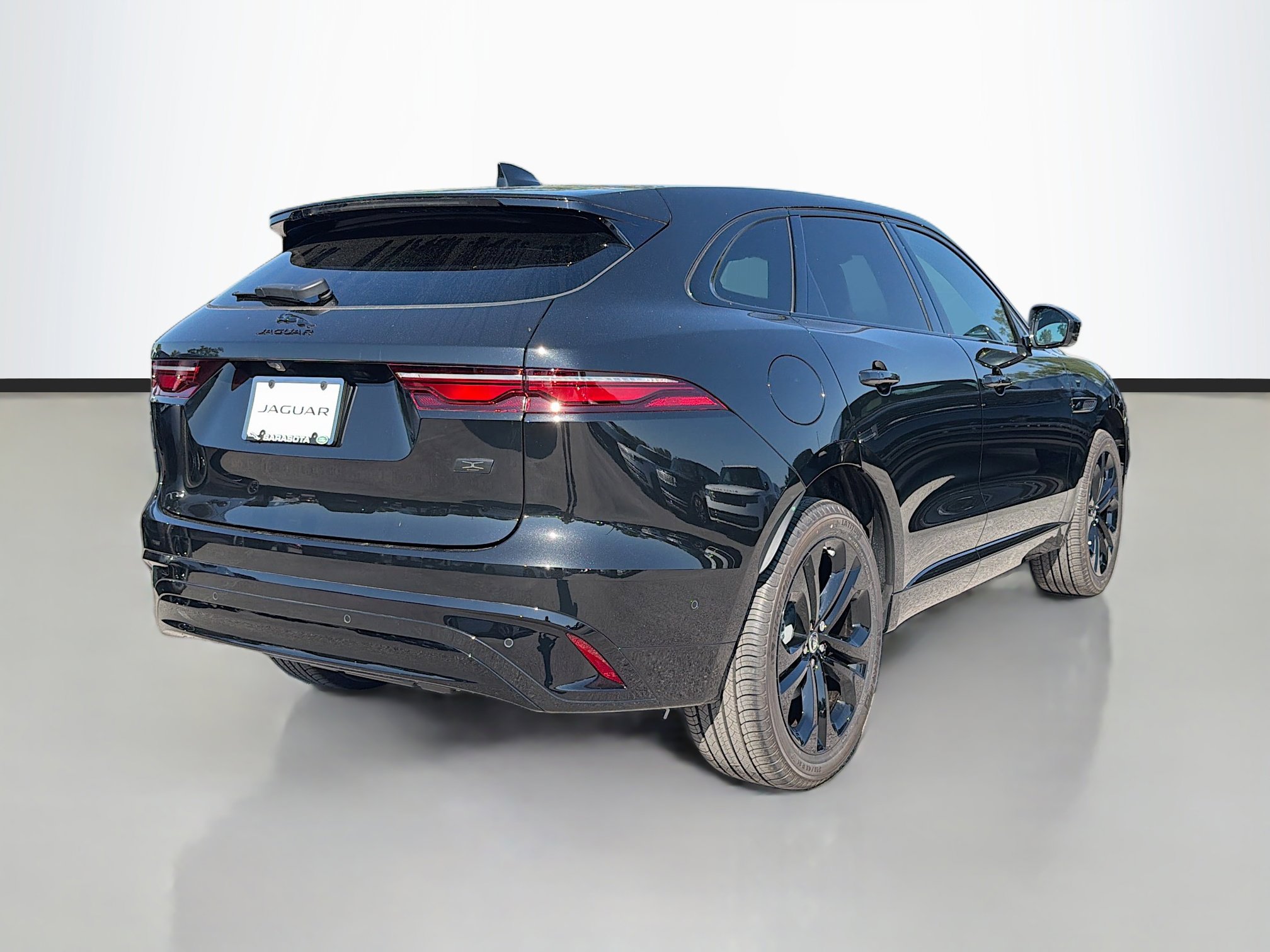 New 2026 Jaguar F-PACE R-Dynamic S AWD/4WD image 5