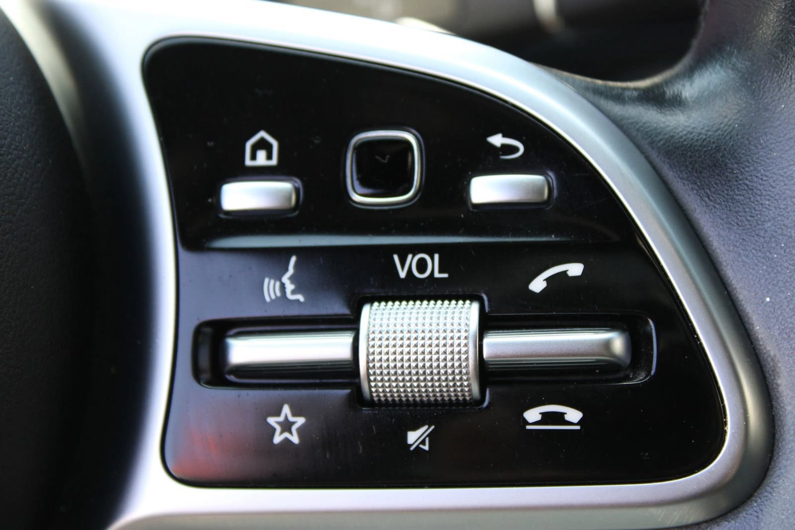 Used 2019 Mercedes-Benz E 300 image 25