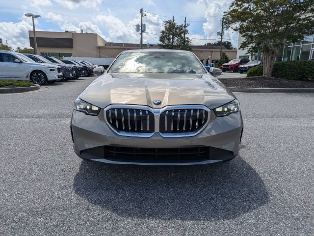 Used 2024 BMW 530i w/ Convenience Package RWD image 10