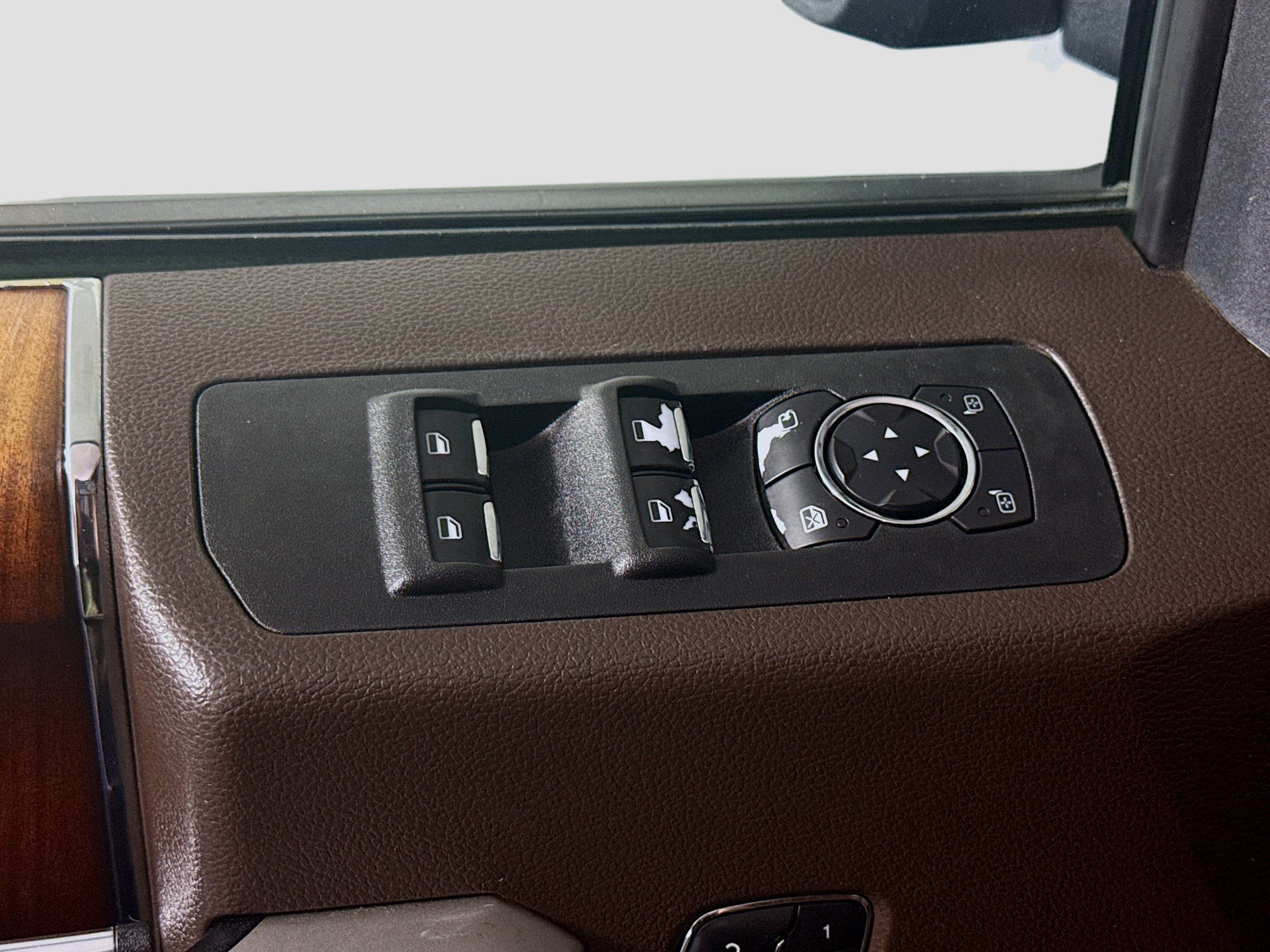 Used 2019 Ford F150 King Ranch w/ Equipment Group 601A Luxury AWD/4WD image 24