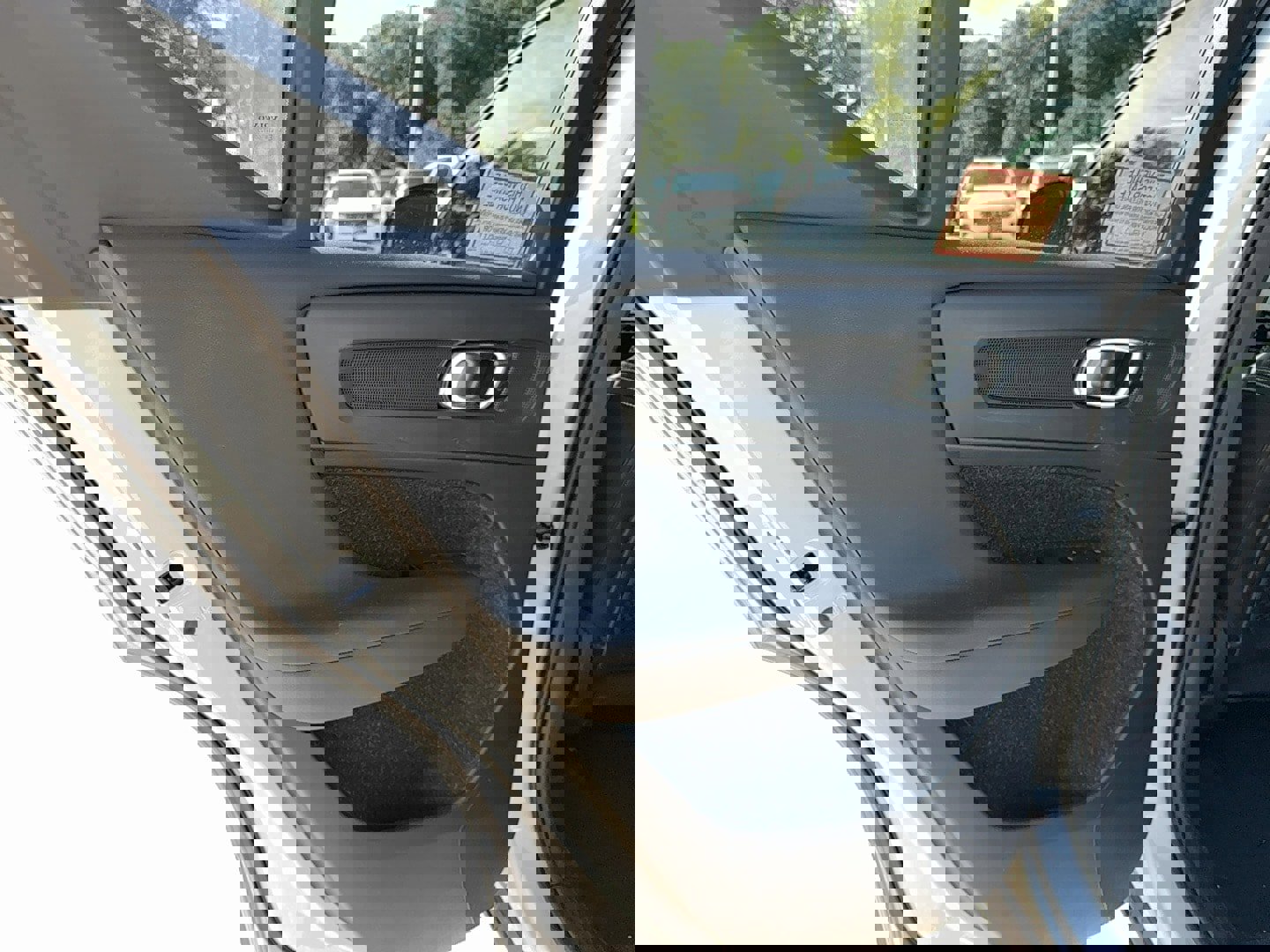 Used 2021 Volvo XC40 T5 R-Design w/ Protection Package Premier image 12