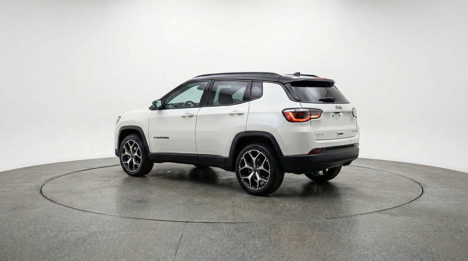 Used 2025 Jeep Compass Limited AWD/4WD image 6
