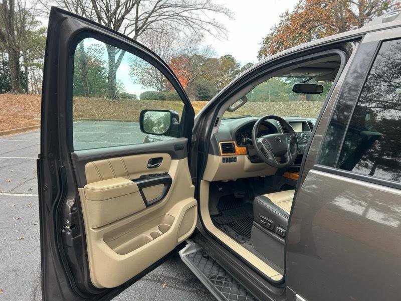 Used 2015 Nissan Armada Platinum w/ Platinum Reserve Package image 9