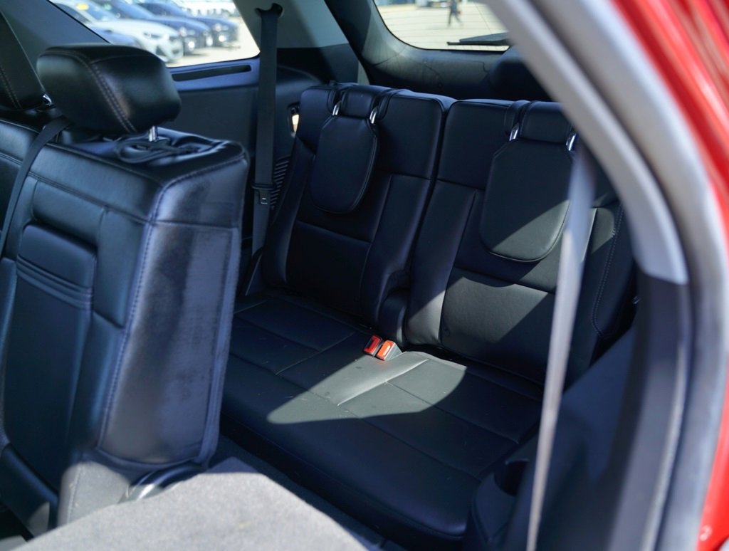 Used 2022 Ford Explorer Limited w/ Equipment Group 301A image 29