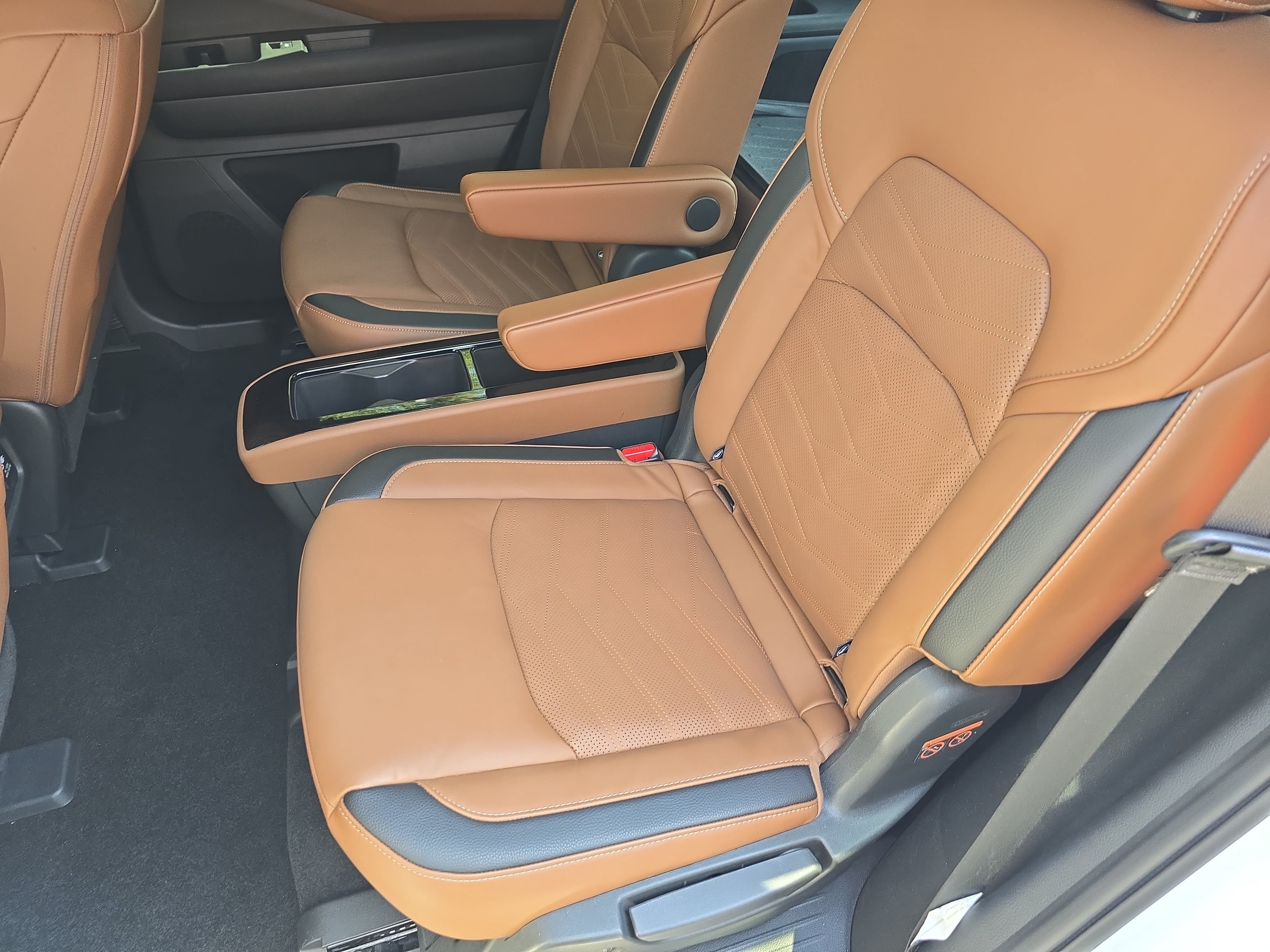 Certified 2023 Nissan Pathfinder Platinum AWD/4WD image 15