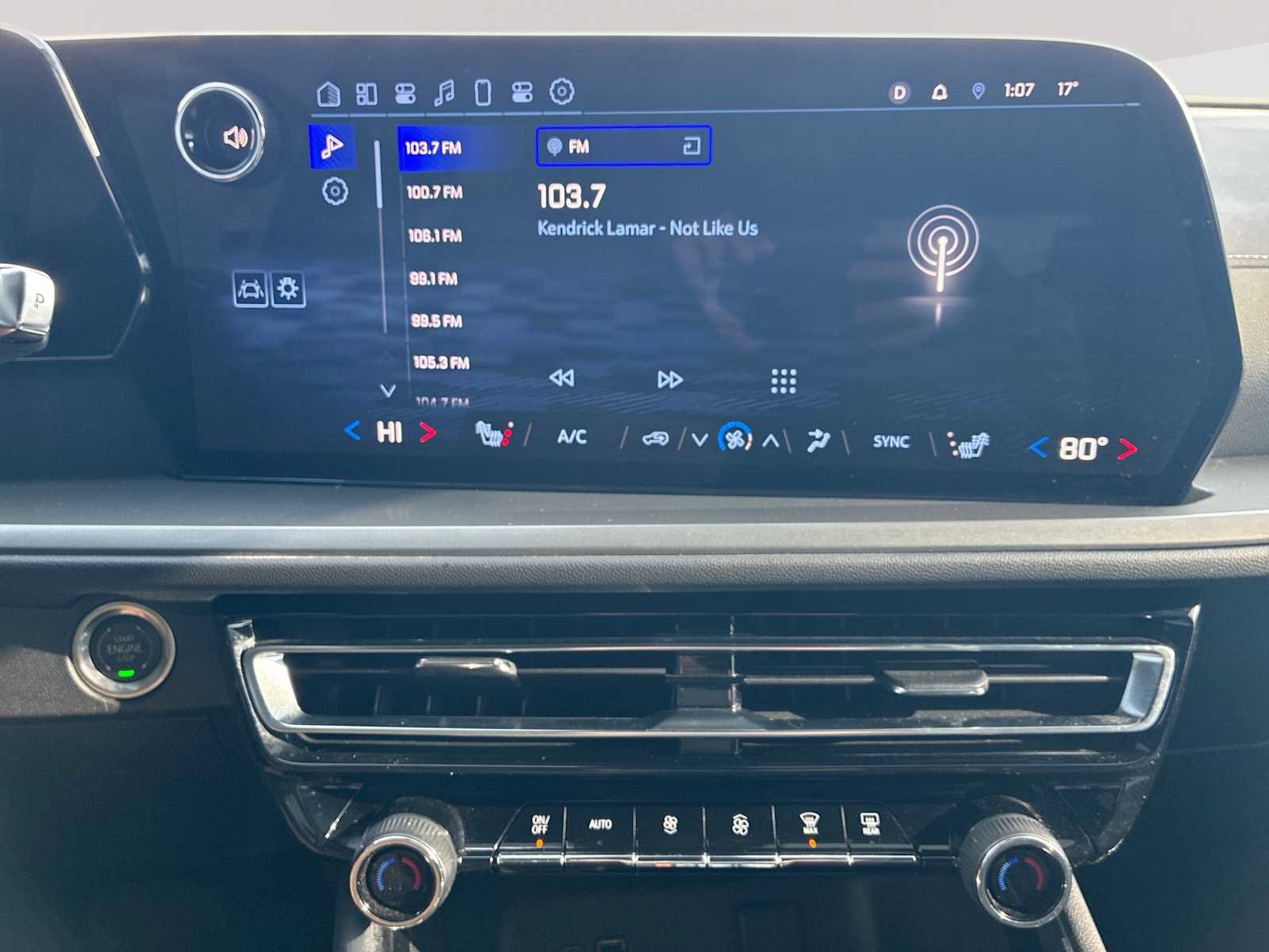 Certified 2024 Chevrolet Traverse LT w/ LPO, Floor Liner Package image 13