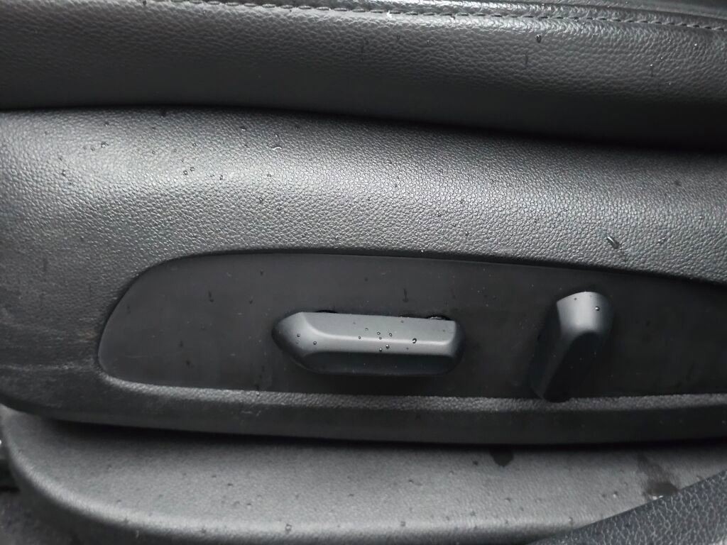 Used 2018 Chevrolet Cruze Premier image 28