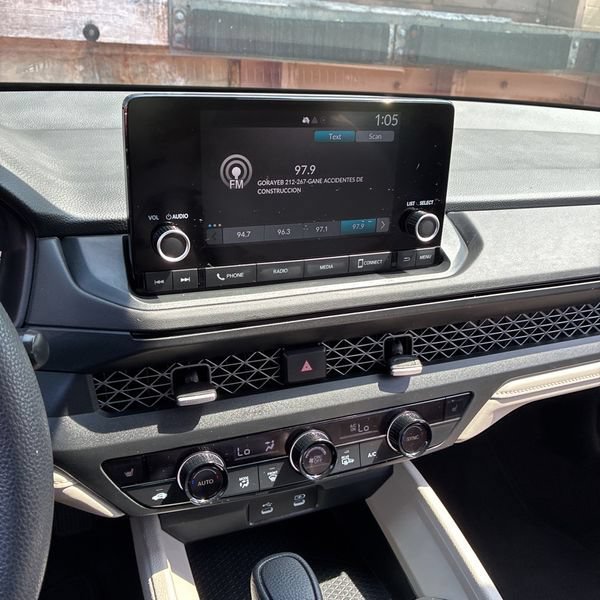 Used 2024 Honda Accord EX image 35