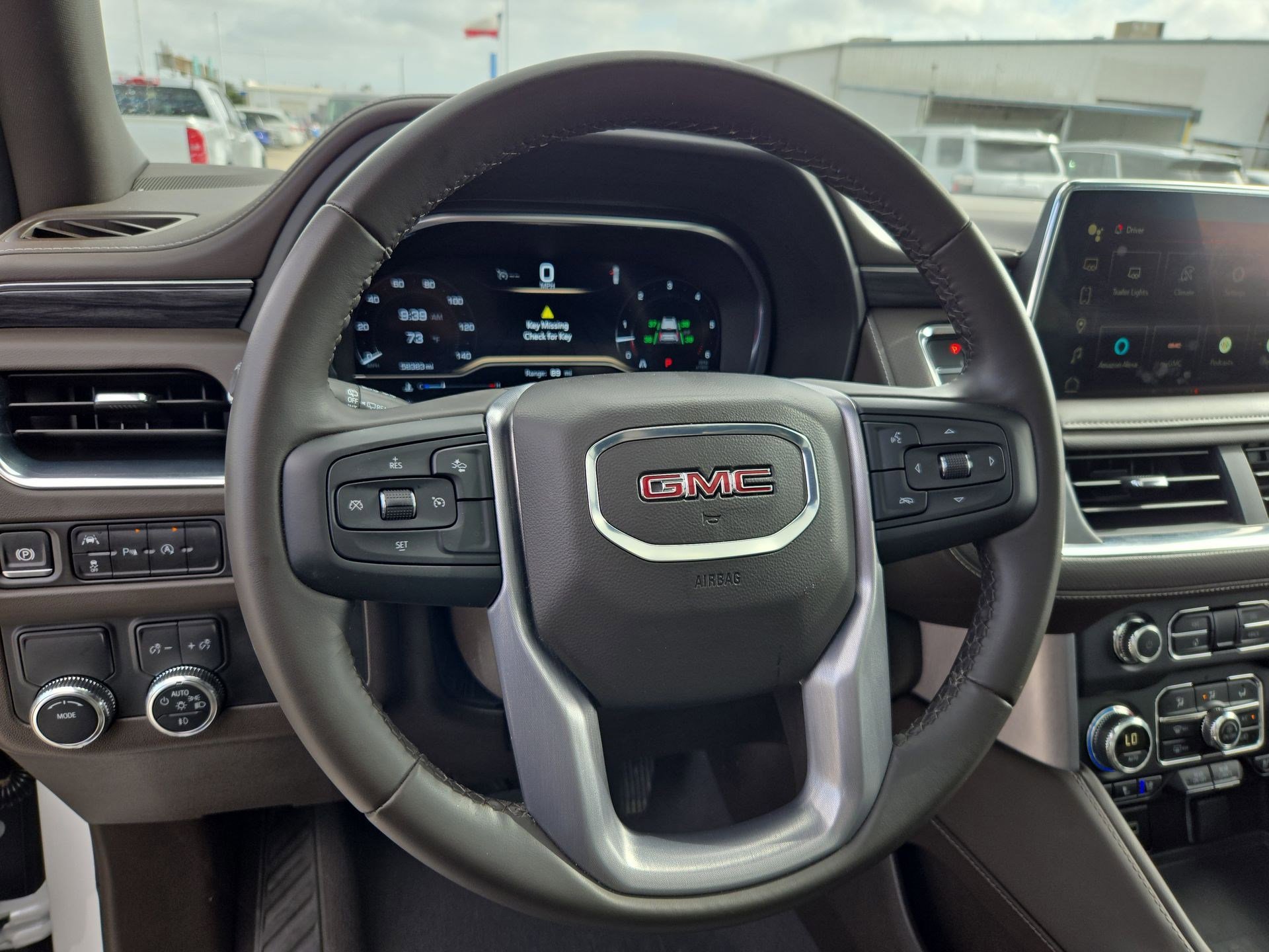 Used 2024 GMC Yukon XL SLT image 18