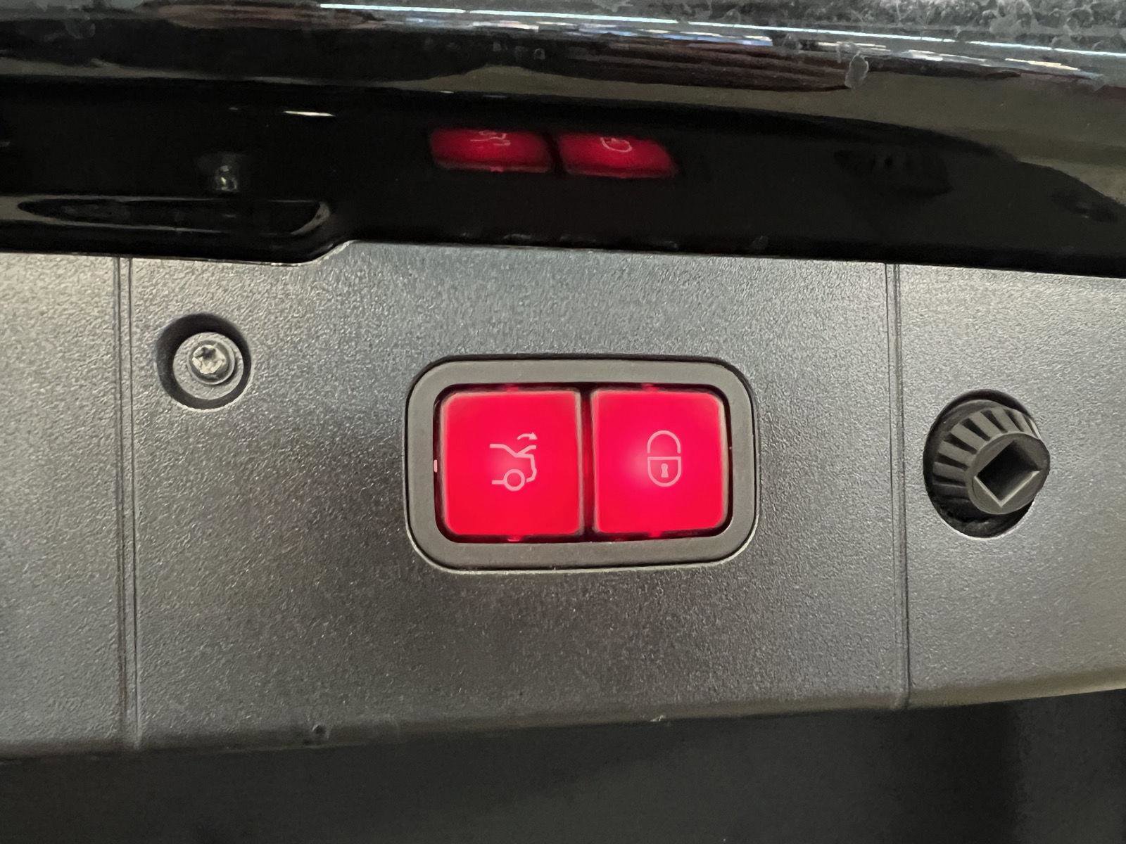 Used 2011 Mercedes-Benz CLS 550 image 38