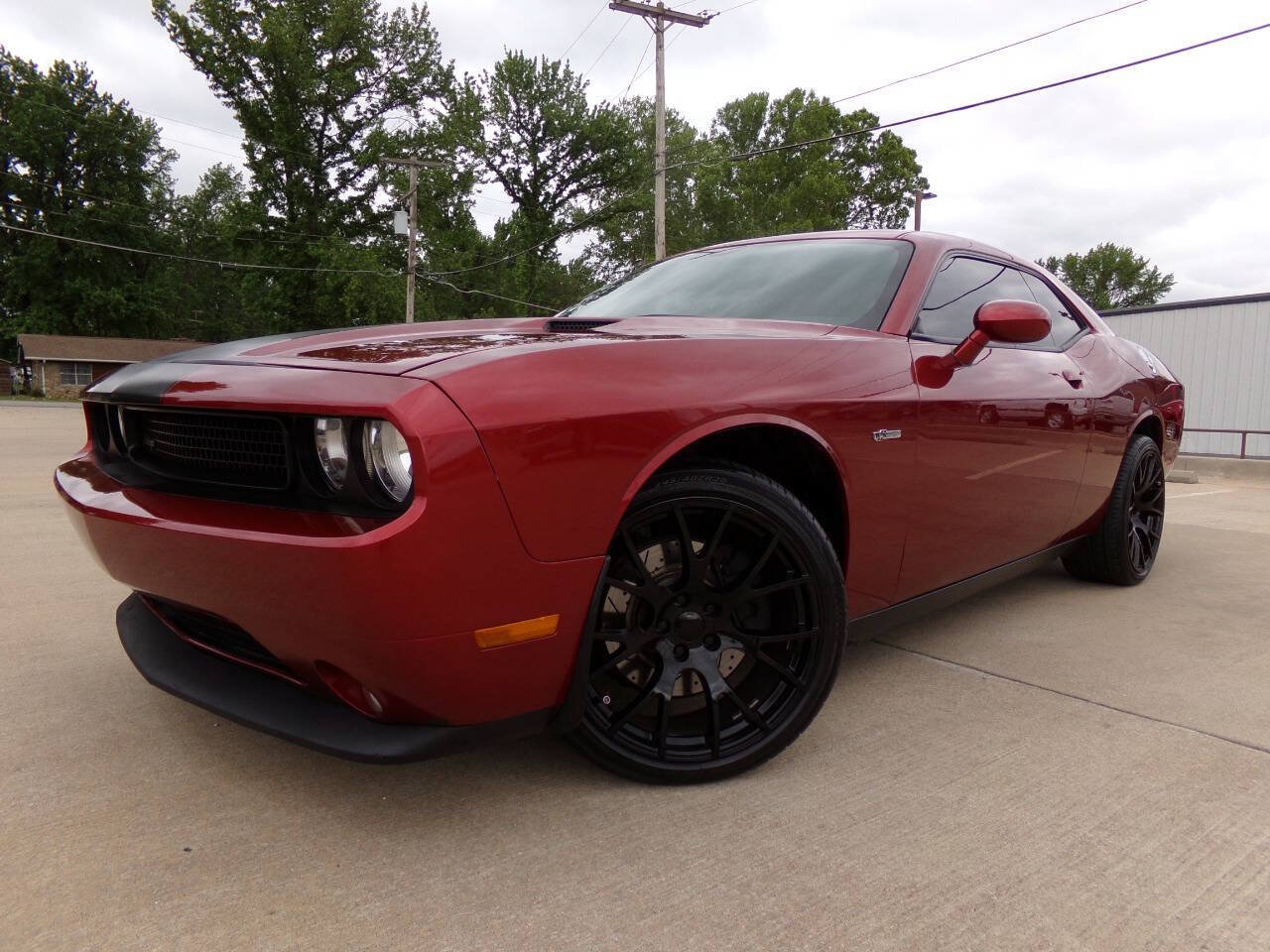 Used 2014 Dodge Challenger R/T RWD image 2