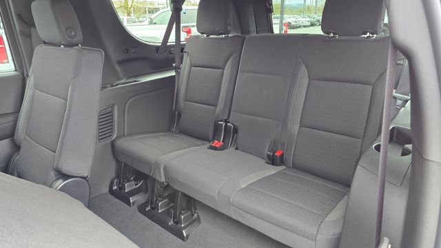 New 2026 Chevrolet Suburban LS image 10