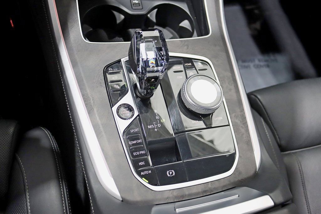 Used 2022 BMW X5 xDrive40i w/ M Sport Package image 29